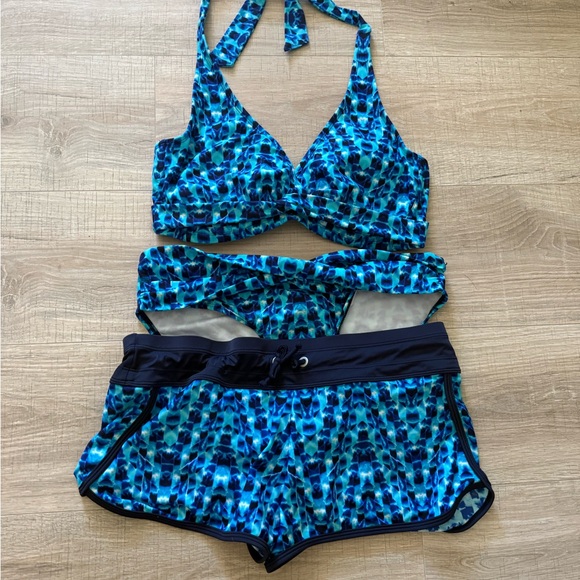Athleta Blue Ikat 3pc Swimsuit Set 36D/DD M Bottoms Shorts